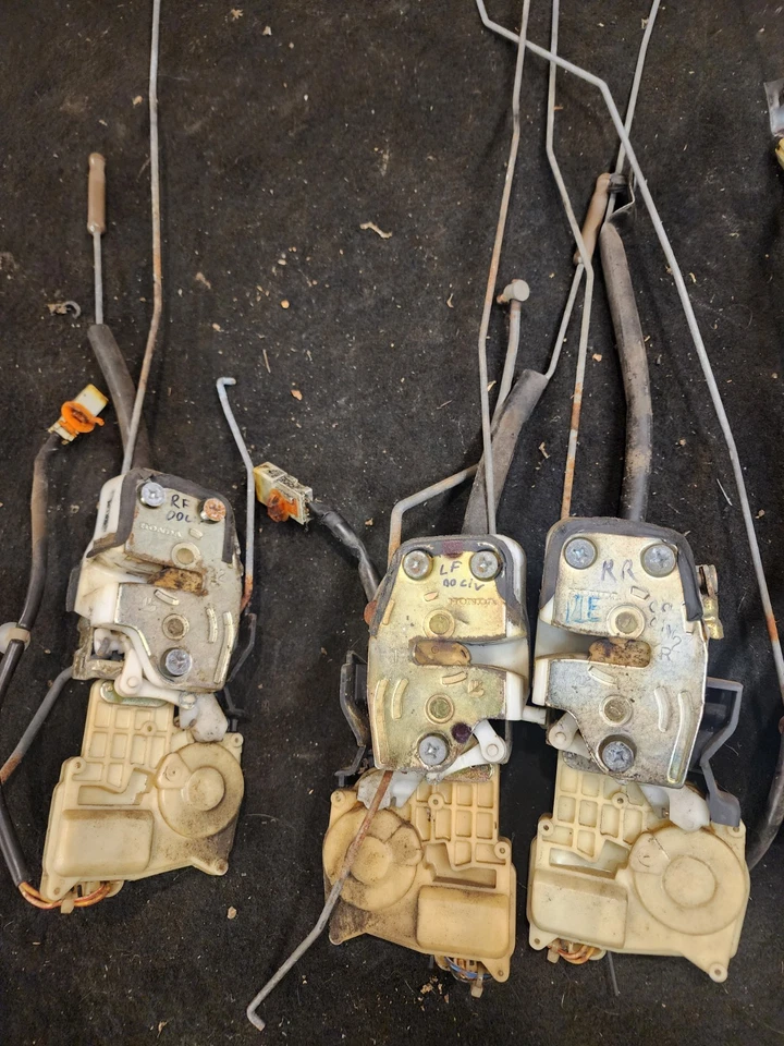 96 97 98 99 00 HONDA CIVIC POWER DOOR LATCH LOCK ACTUATORS W/ MOTORS SET OEM 4DR - Image 2 of 4
