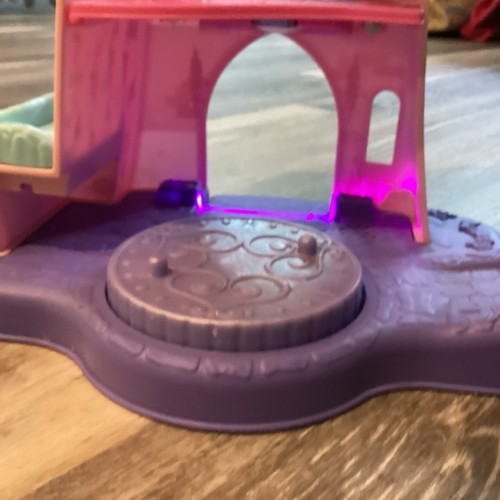 Fisher Price Little People Disney Princess Klip Klop Castle READ/Rapunzel Works - Picture 12 of 22