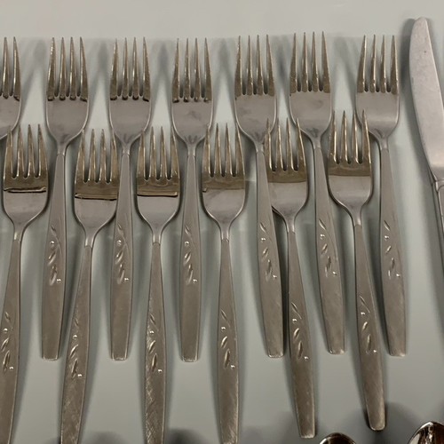 VTG 40 Pc Oneida Will O' Wisp Cube Stainless Flatware Silverware Service for 8 - Picture 5 of 24