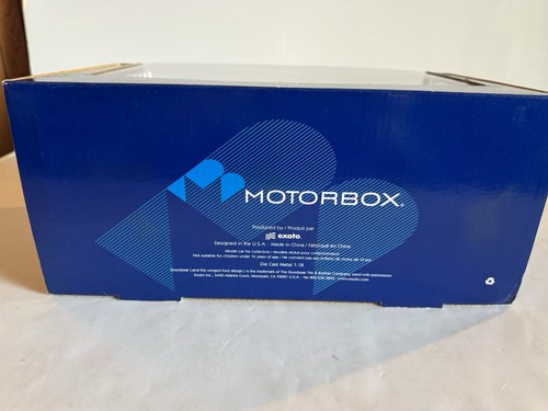 Revell Motorbox 1:18 scale Chevrolet Corvette Sting Ray Sports Car Green, w/ Box - Picture 14 of 16