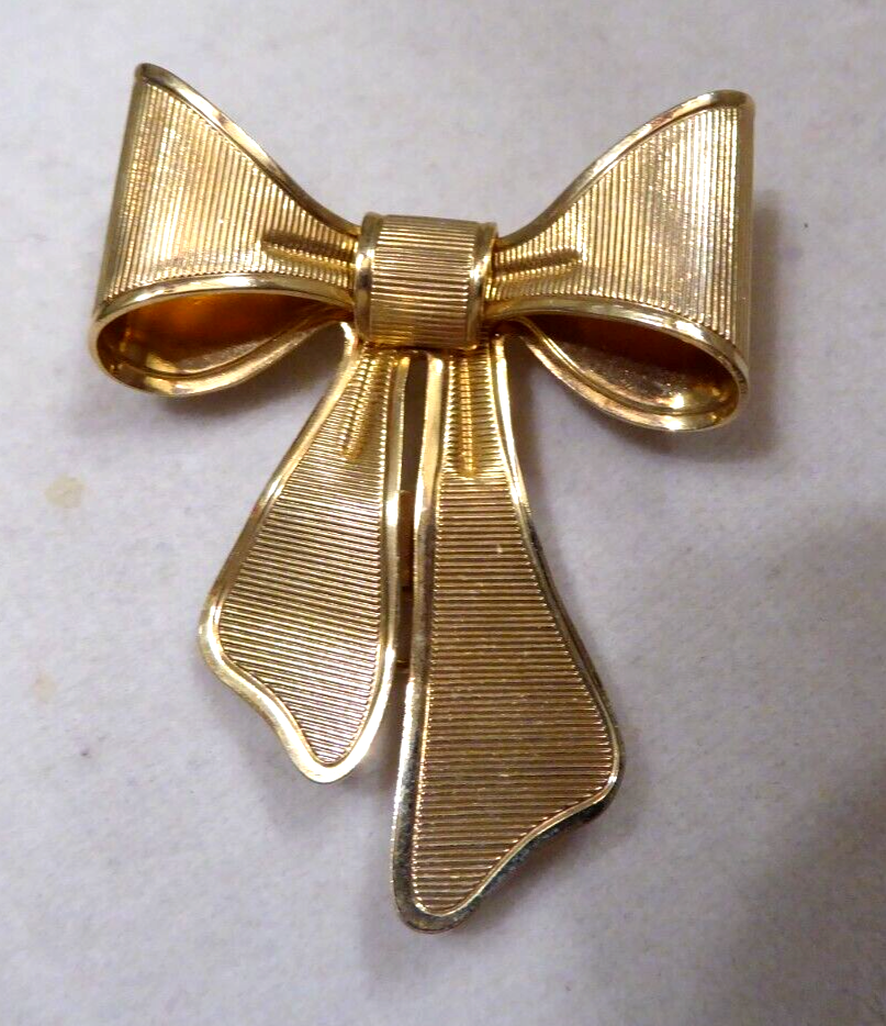 ?Vintage AVON 1980 gold Tone bow Brooch pin | eBay display picture 1