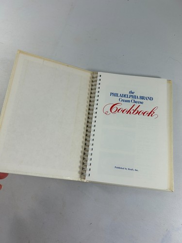 Vintage 80s Kraft The Philadelphia Brand Cream Cheese Cookbook Recipes - Picture 3 of 8