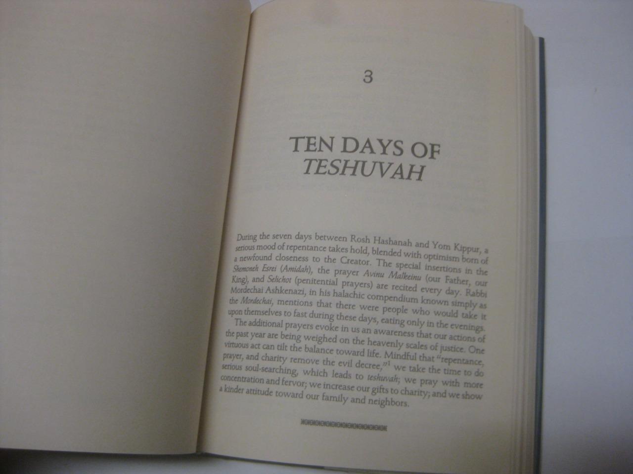 The Essence of the Holy Days Insights from the Jewish Sages AVRAHAM Y