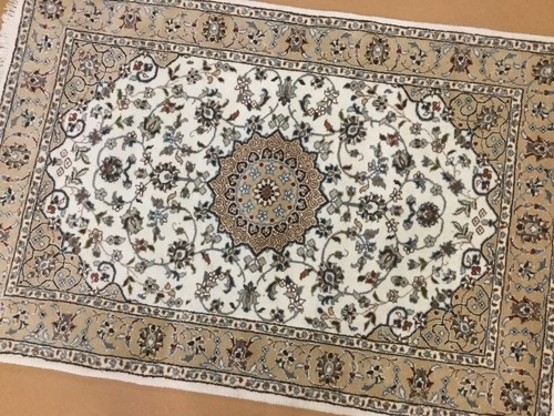 2'.8" X 4'.2" Ivory Beige Fine Floral Oriental Area Rug Hand Knotted Wool & Silk - Picture 9 of 12