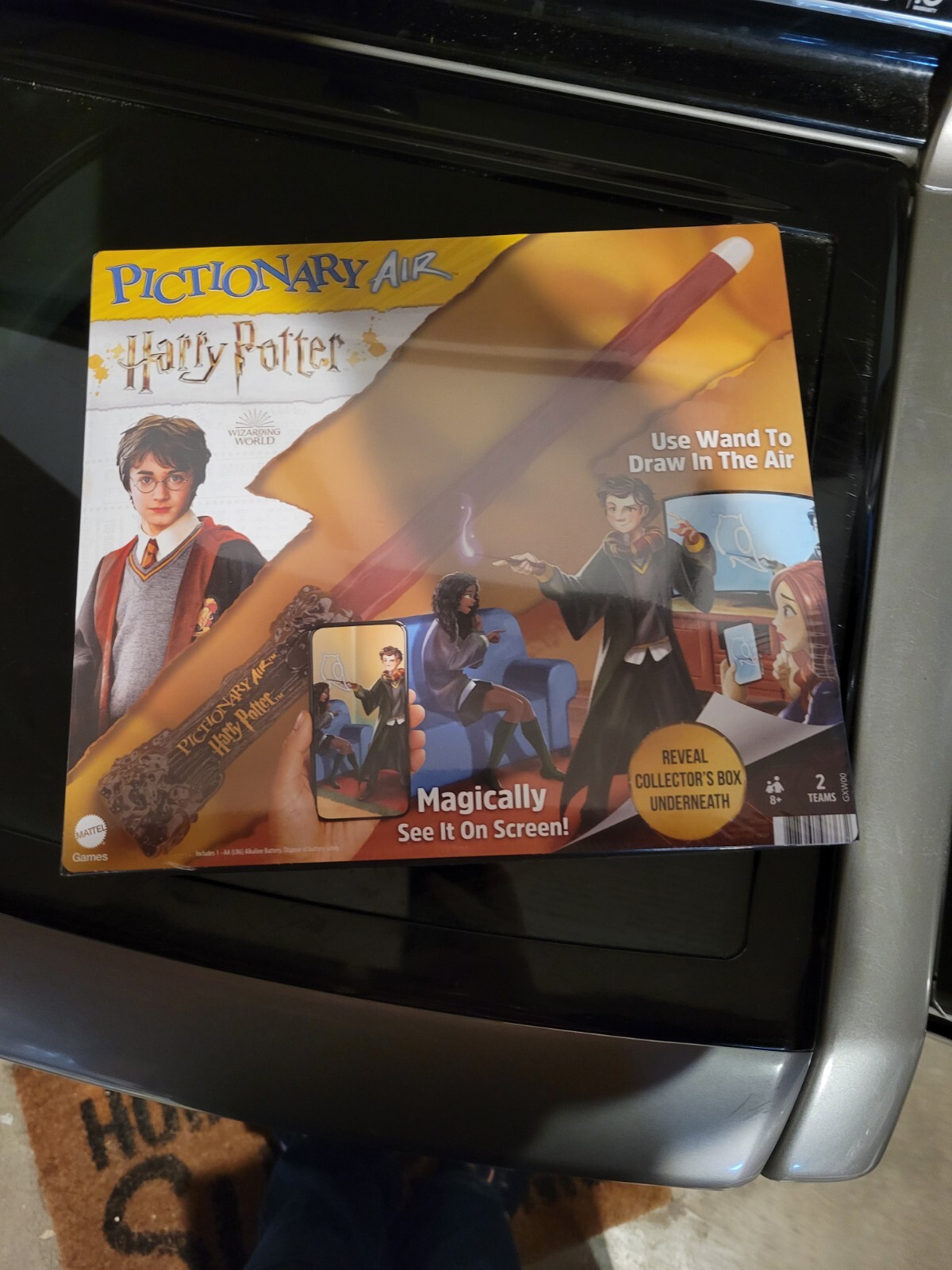 Brand NEW Sealed Wizarding World Harry Potter Pictionary