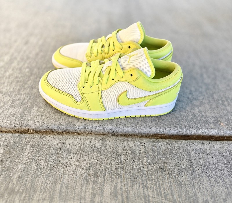 Nike Air Jordan 1 Low SE Limelight DH9619-103 Women's Size 8 Volt Green Sneakers