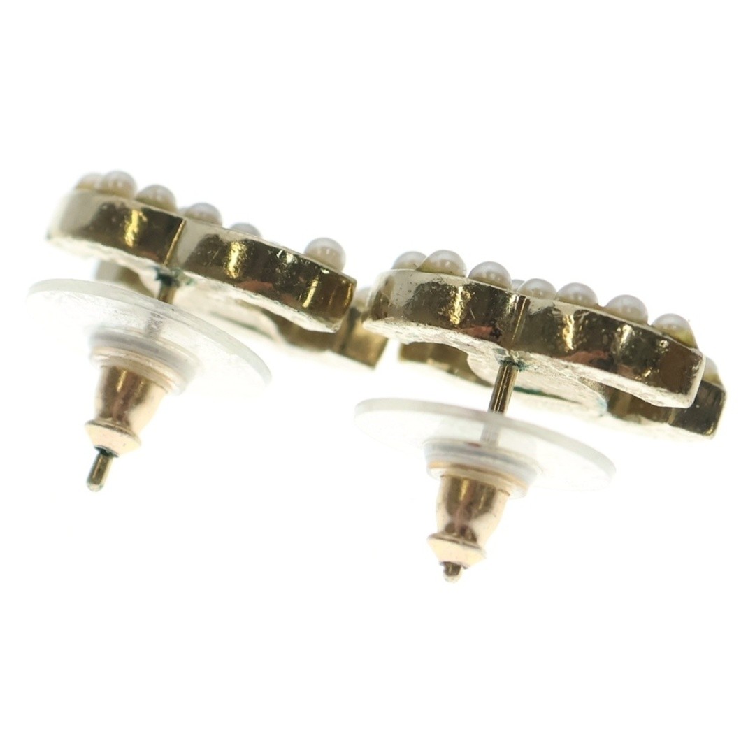 CHANEL Coco Mark Pearl Logo Earrings White X Gold GP Used 35e148101c3402553c4ac9 thumbnail 2