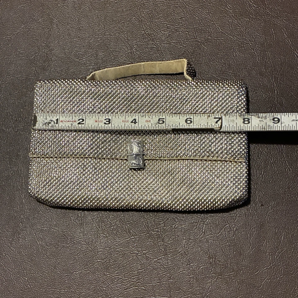 Whiting & Davis Silver Mesh Clutch Handbag Purse Clasp Mirror  Vtg - Image 2 of 4