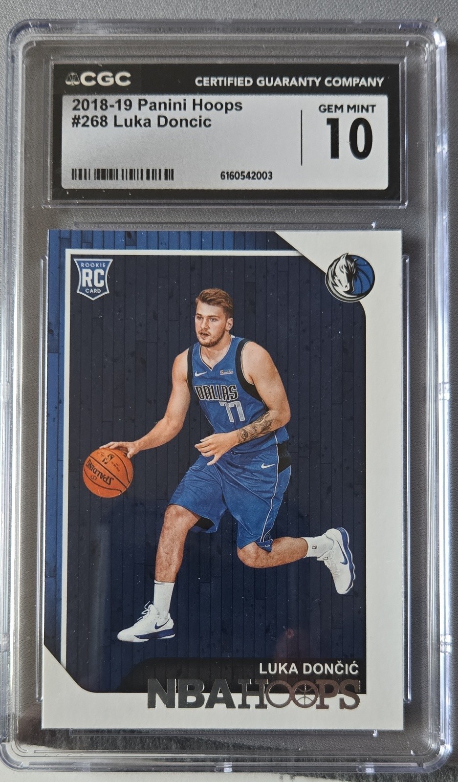 2018-19 Panini NBA Hoops - Luka Dončić #268 White Line Border on Front (RC)