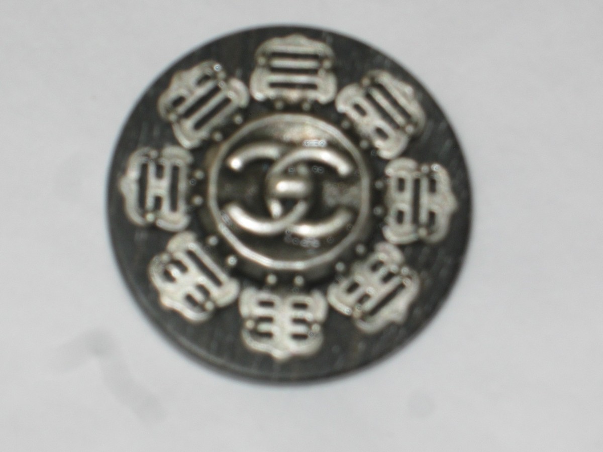 CHANEL 1 SILVER METAL CC LOGO FRONT BLACK WOODSY RESIN CHANEL 1 SILVER METAL CC LOGO FRONT BLACK WOODSY RESIN