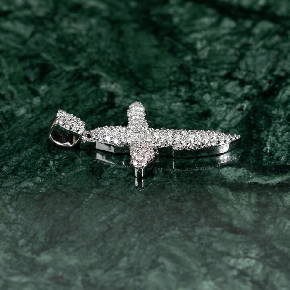 Pequeño juego de peine de miel de 1,45 quilates cultivado en laboratorio VVS colgante de cruz de oro blanco de 10 quilates Foto 4 de 4