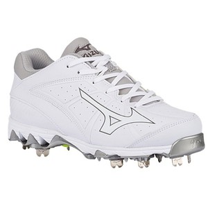 all white mizuno softball cleats