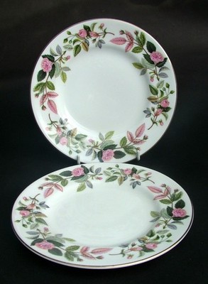 ZWEI Wedgwood Hathaway Rose Beilagen Brotteller 17,5 cm (7'') mehrere verfügbar - sehr guter Zustand