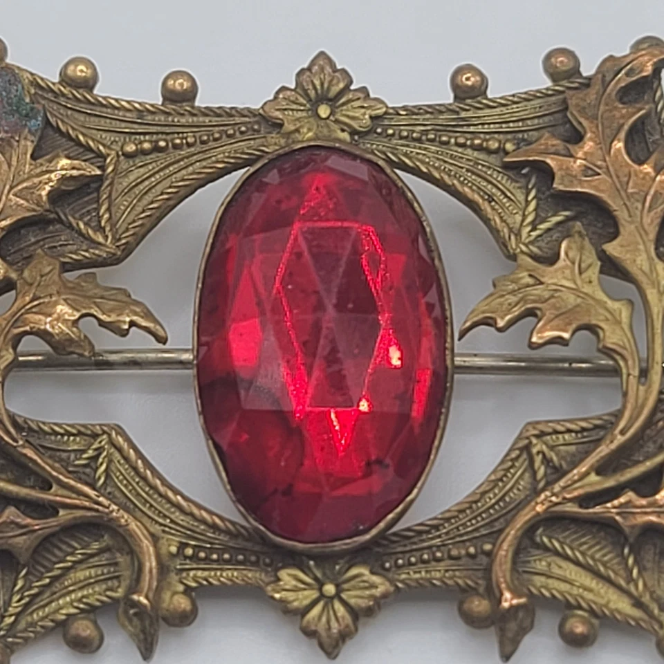 Vintage Sash Pin Brooch Art Nouveau Red Pineapples Gold Tone - Image 4 of 4