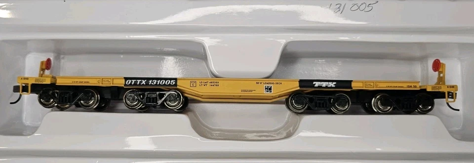 Walthers Gold Line TTX 4-Truck Heavy-Duty Flatcar - Image 2 of 4