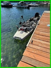 2017 Hobie Cat Outback Fishing Boat Kayak