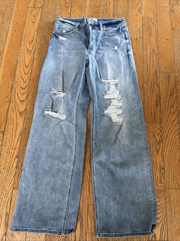Viral Woman’s RFM Jeans Size 11/30. Brand New Never Worn. Stretchy And Comfy!