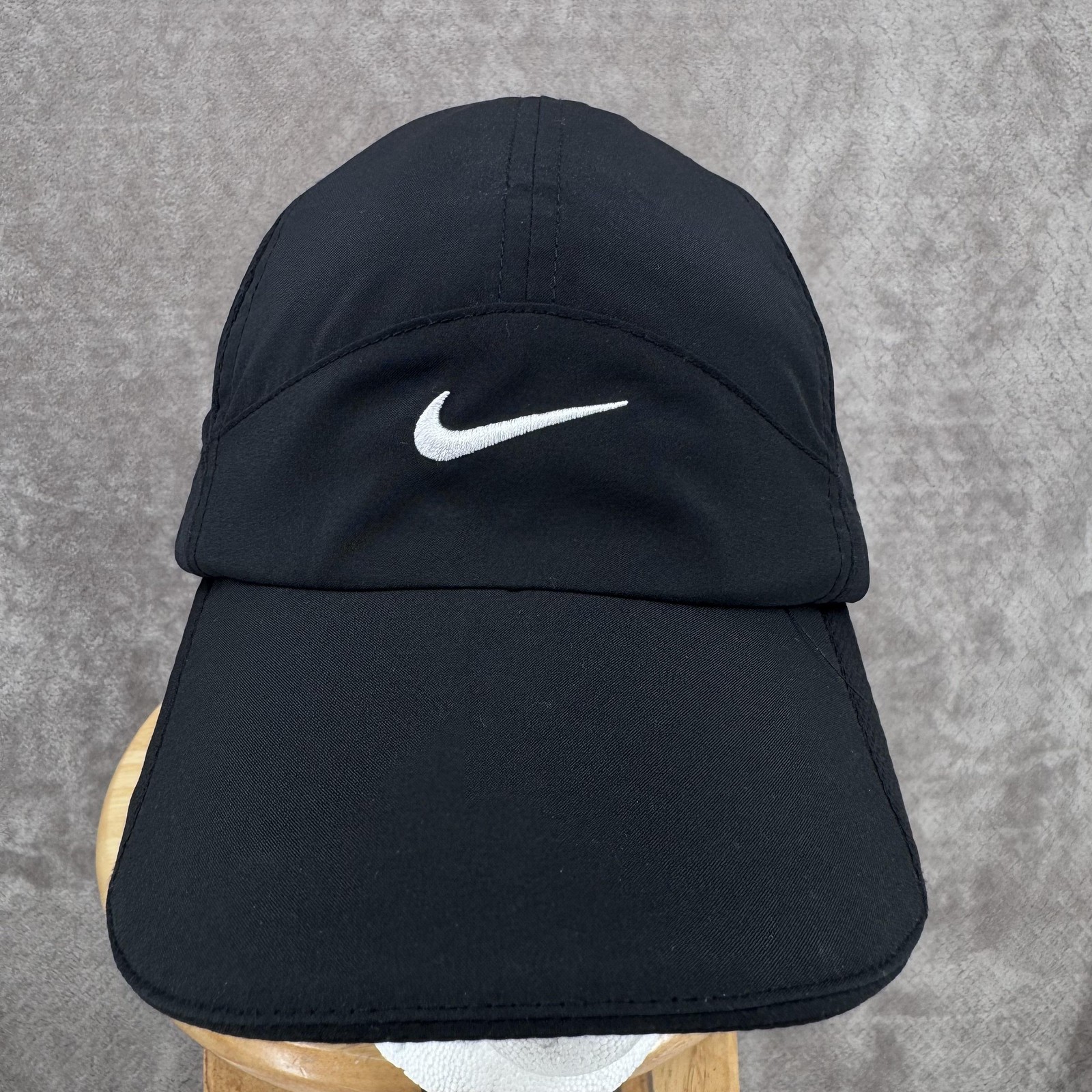 Nike Hat Cap Strap Back Featherlight Dri-FIT Black Running Tailwind Lightweight