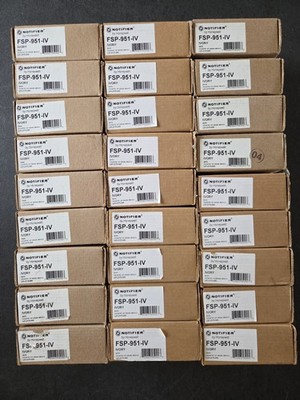 NOTIFIER FSP-951-IV INTELLIGENT PHOTOELECTRIC SMOKE DETECTOR ''IVORY'' 27 AVAIL.