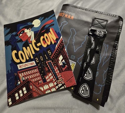 2015 San Diego Comic-Con (SDCC)   Supergirl Backpack + Event Guides (Pristine)
