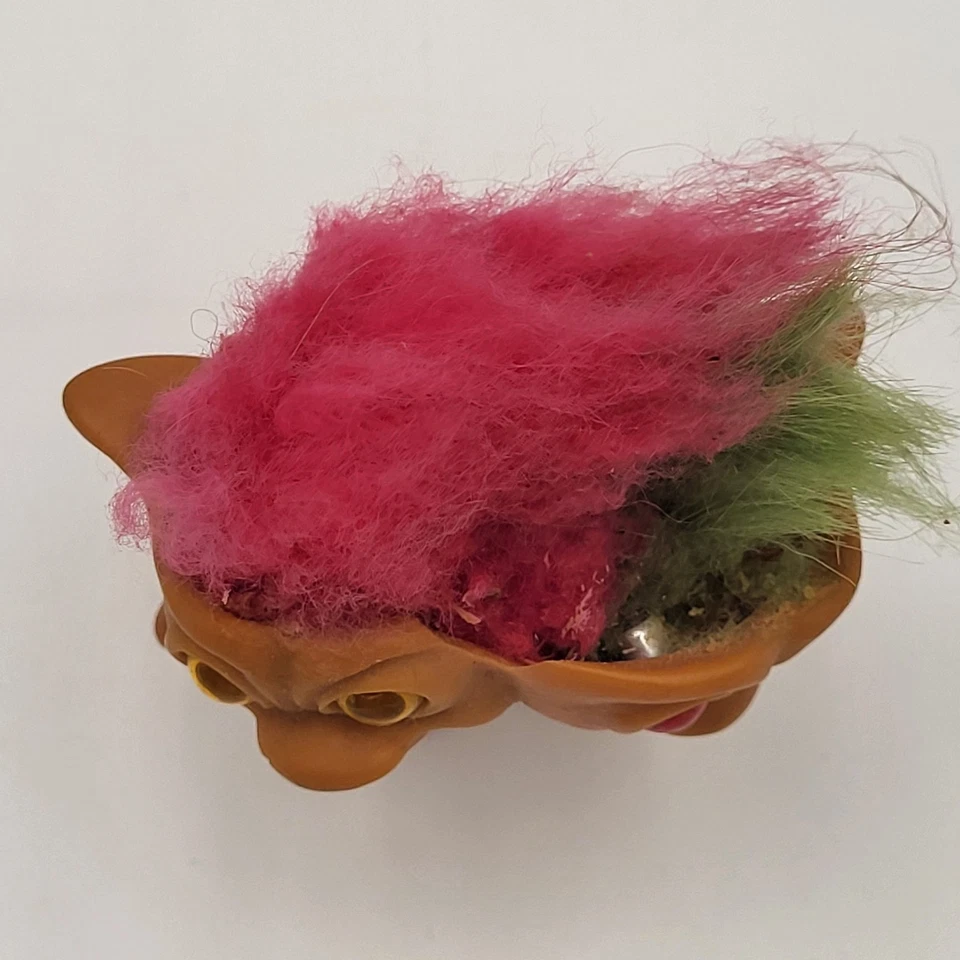 Винтажная игрушка кукла тролль Uneeda 1965 двойная голова сиамские близнецы 3 дюйма розовые зеленые волосы - Изображение 4 из 4