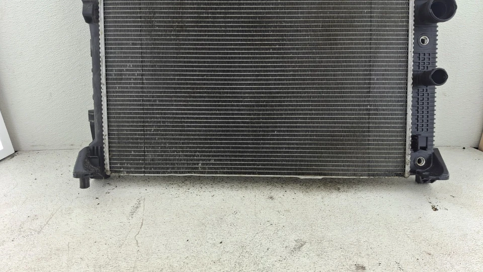 08-18 Mercedes C300 CLS550 E350 Engine Radiator Cooling A/C Air Condenser OEM - Image 3 of 4