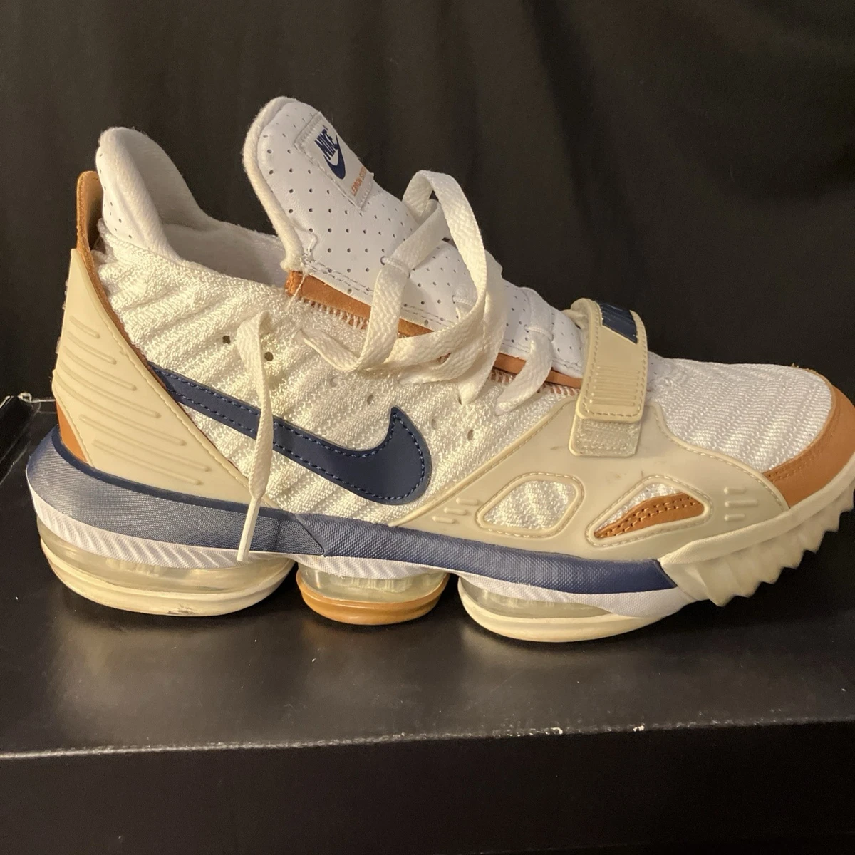 Sz‎ 10.5 NIKE Lebron 16 Air Trainer Medicine Ball CD7089 100 - Pre Owned Nike LeBron XVI 16 Air Trainer Medicine Ball Size 11.5  main image 2