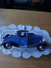 blechauto- blau-standmodell-Oldtimer