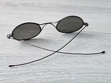 Antique 1890s Oval Wire-Rim Eyeglasses   Tinted Glass Lenses   Collector  s Gem 
