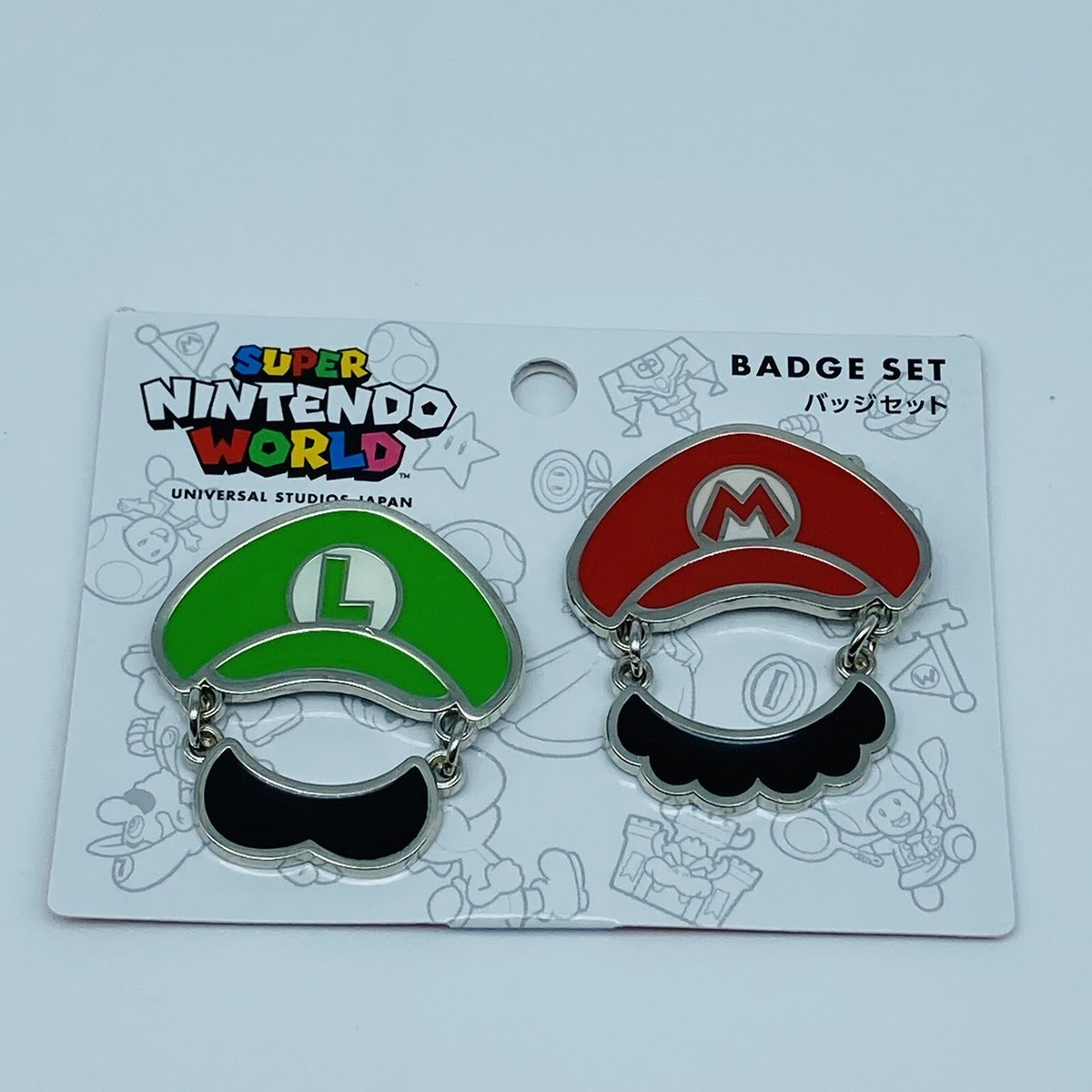 Super Mario Bros Luigi Metal Badges Nintendo World UNIVERSAL