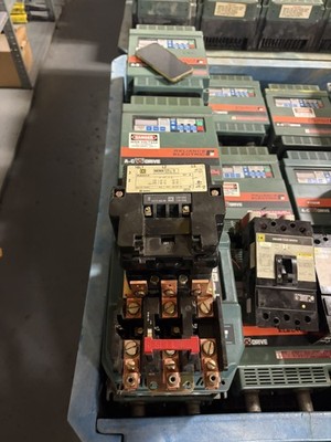 Square D 8536SE01S Starter Size 3 600 Volt 3 Pole 120 Volt Coil USED
