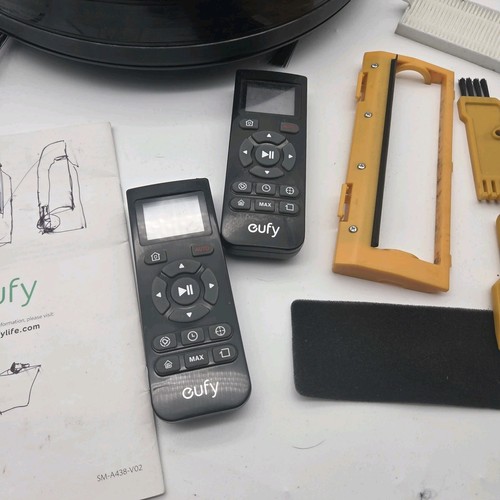 Eufy RoboVac 11 Self-Charging Robotic Vacuum Cleaner T2102 + Extras - TESTED - 第 3/13 張圖片