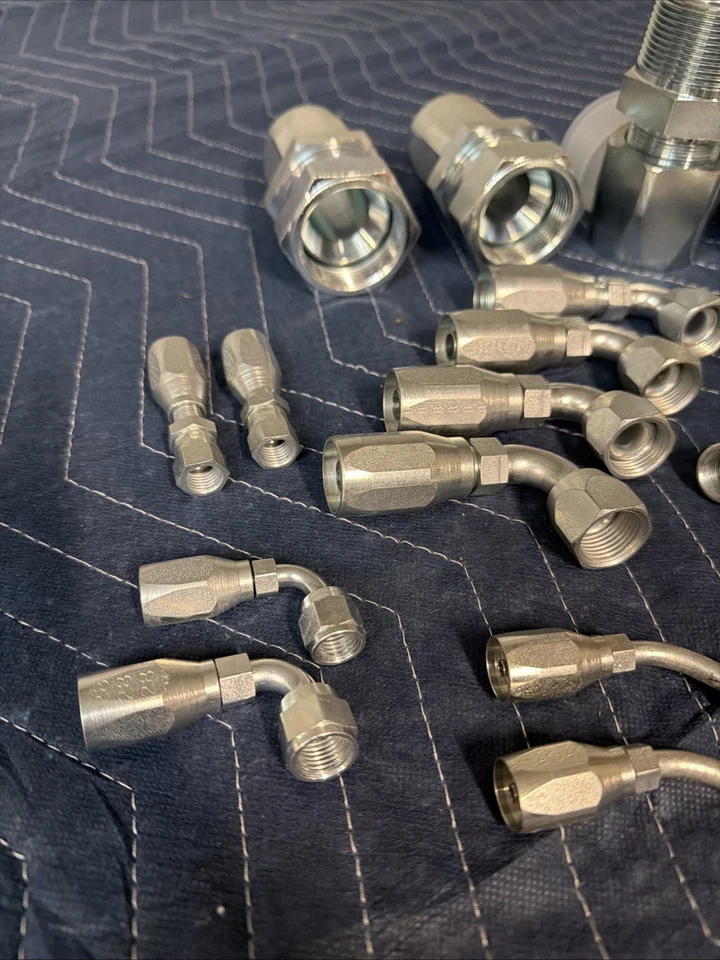 Lote de (30) accesorios de manguera hidráulica reutilizables 1/4”-1”-1/4 NOS reparación de campo (C) Foto 2 de 4