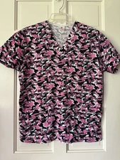 Peaches Brand Women’s Pink Camouflage Scrub Top Size Small