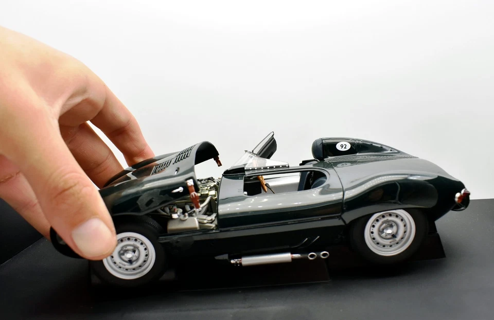 Modellino auto art 1:18 Jaguar D type verde autoart modellismo statico diecast - Immagine 2 di 4
