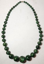 Retro: Chunky Vintage Green Swirled Beaded Old Plastic Necklace J-17
