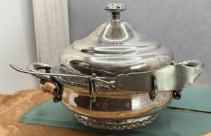ANTIQUE SIMPSON HALL MILLER SILVERPLATE BUTTER DISH-BRAZIL SILVER SPREADER-"R"