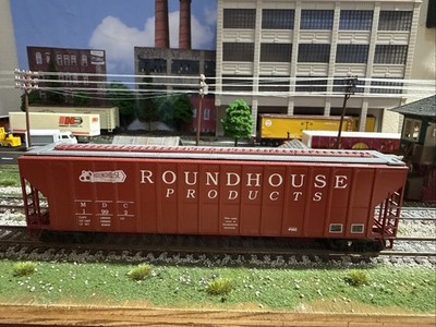 HO SCALE ROUNDHOUSE PRODUCTS MDC 1992 FMC 3-bay HOPPER Knuckle Couplers