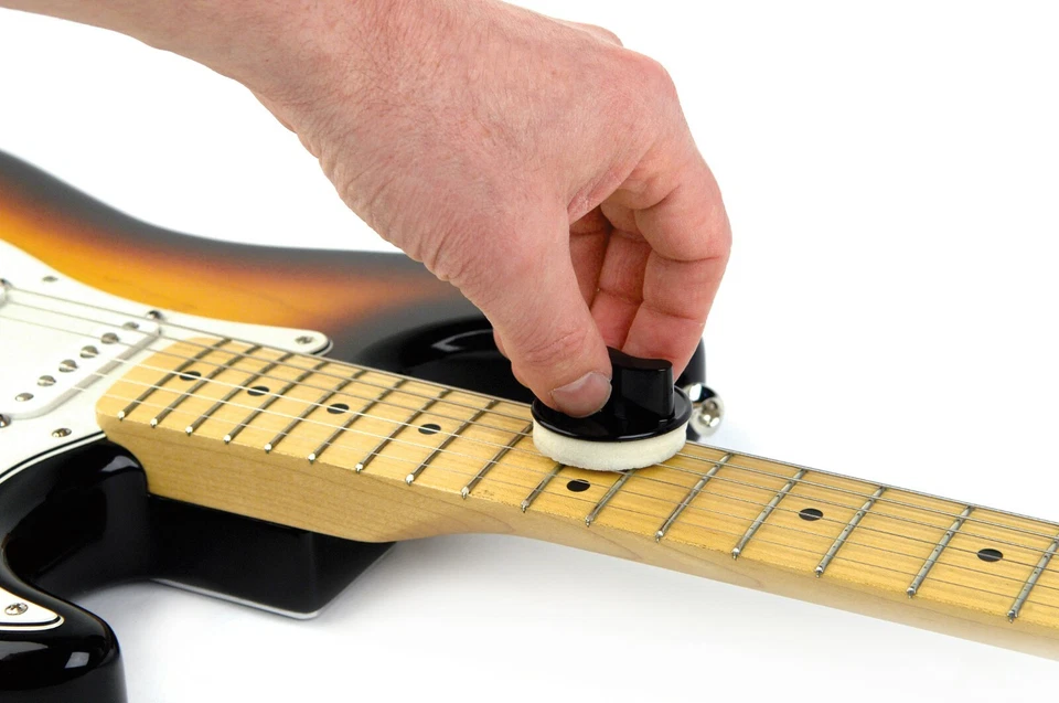 XLR8 Guitar String Lubricant Cleaner D'Addario Planet Waves  - Image 2 of 4