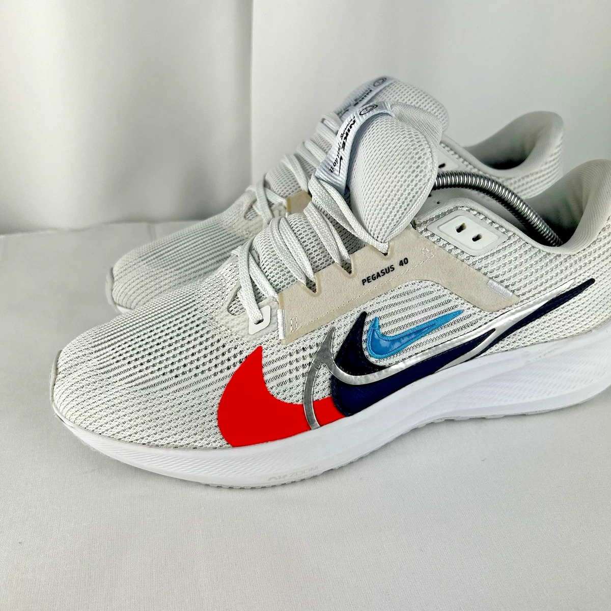 Nike Air Zoom Pegasus 40 PR GS White Quad Swoosh Shoes Mens 6.5 Womens 7.5 NEW Nike Air Zoom Pegasus 40 Low White Metallic Silver W  main image 4