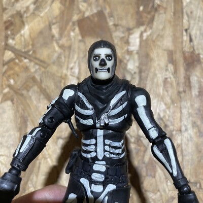 7” Action Figure Fortnite Legendary Skull Trooper | eBay