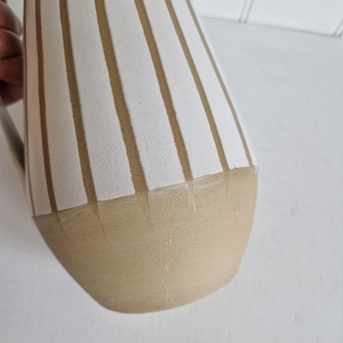 Denby 'Gourmet' Beige & White Striped Glazed Stoneware Pitcher Jug - 25cm Tall - Picture 13 of 16