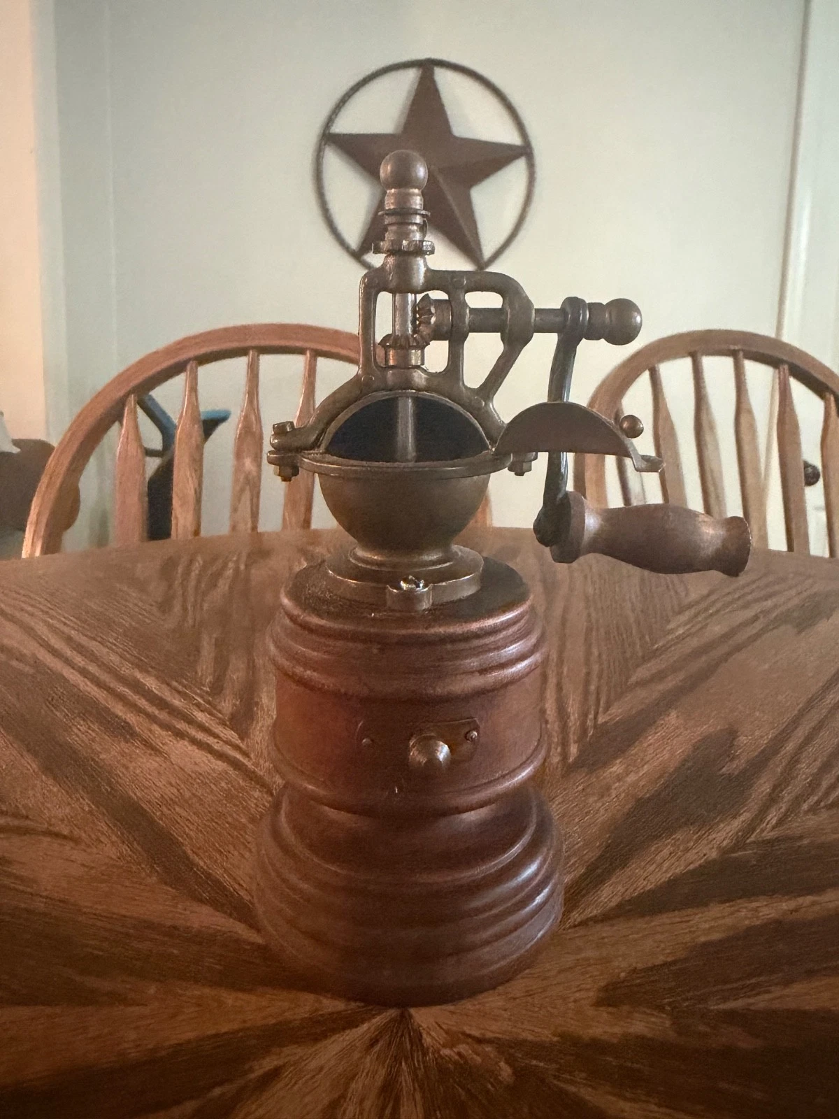 Vintage Hand Crank Style Pepper Mill Spice Grinder Metal & Wood Base
