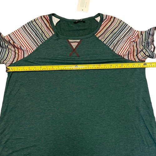 Bloomchic Short Sleeve Green Striped Shirt Size 18/20 - Picture 3 of 4