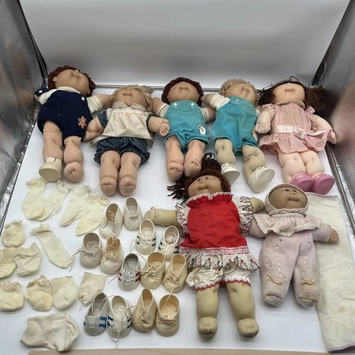 VTG 1982-85 Cabbage Patch Kids Doll And Accessories Lot. 7 Dolls. READ!!