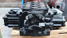 JCB HUSCO VALVE BLOCK ASSEMBLY  M/N: SCX300-D26 S/N: J17L139