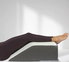 Kölbs Bed Wedge Leg Pillow – Elevation Support for Knee, Ankle, Post Surgery Use