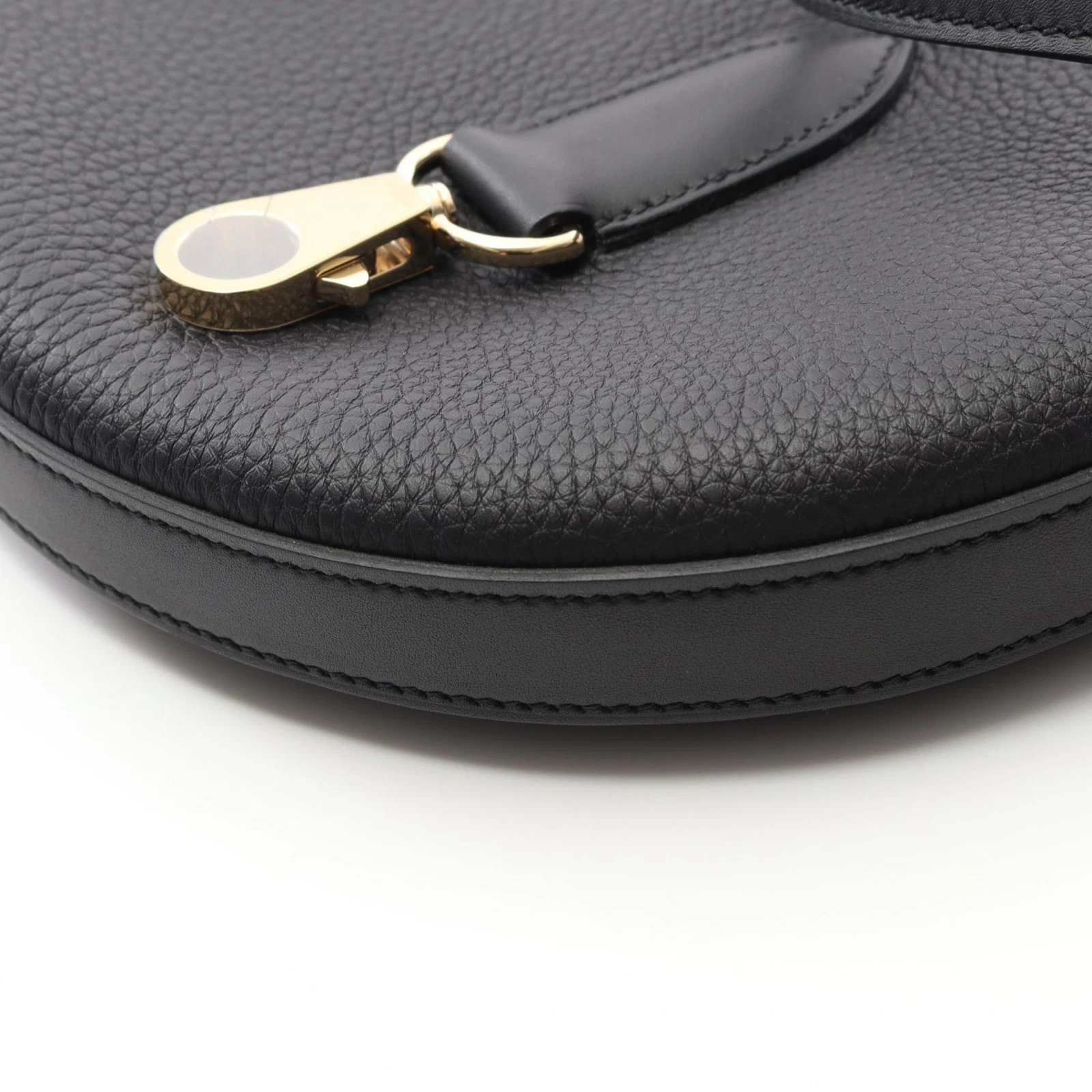 HERMÈS Borsa a tracolla HERMES Petit Arson Clemence pelle nera usata donna con GHW