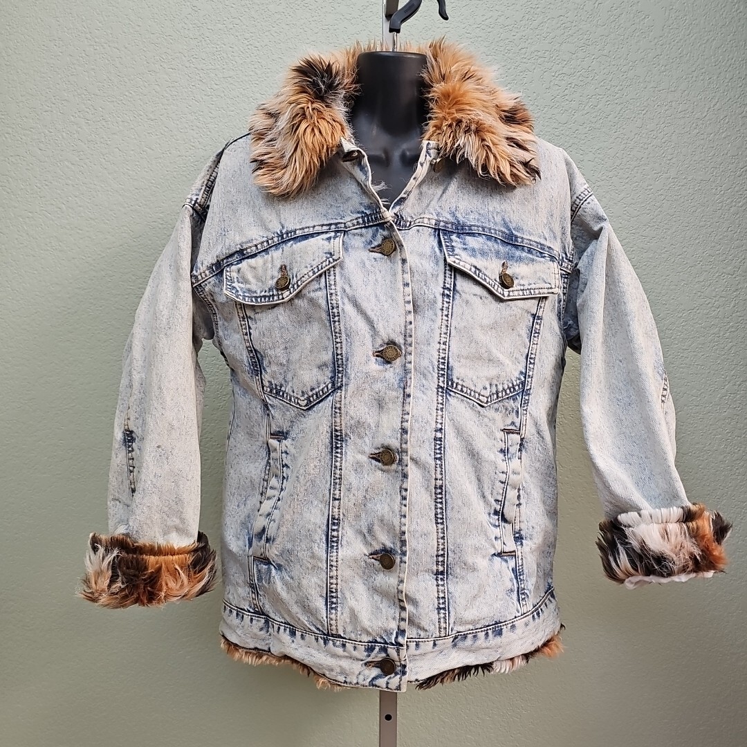 BDG Urban Outfitters Womens Blue Denim Jacket Faux Fur Coat Size XS/S-TP  Trucker