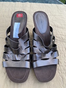 bandolino open toe wedge